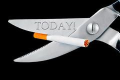 Κόψε το κάπνισμα πριν κλείσεις τα 44. Μάθε γιατί…