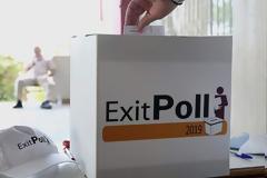Exit Poll: Διψήφιο προβάδισμα για ΝΔ - «Θρίλερ» για 3 κόμματα