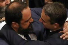 Ψηφίζοντας Μητσοτάκη κουμάντο στην Ελλάδα θα κάνει ο Μαρινάκης