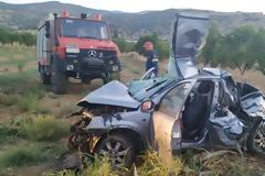 Σοκαριστικές φωτογραφίες από το τροχαίο με τους δύο νεκρούς