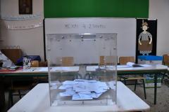 Σπίτι τους οι μισοί υπουργοί του ΣΥΡΙΖΑ