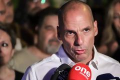 O Γιάνης Βαρουφάκης καταλαμβάνει την έδρα της Α' Θεσσαλονίκης