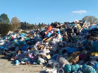 Φωτογραφία για Η Ινδονησία επιστρέφει στην Αυστραλία 210 τόνους σκουπιδιών