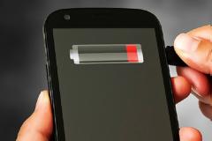 Smartphones: γιατί η μπαταρία διαρκεί μόνο μια μέρα;