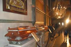 Τρείς μυρωμένες κοιμούνται σέ λάρνακες τόν ύπνο τών αγίων- Η ΕΥΦΗΜΙΑ,Η ΘΕΟΦΑΝΩ,Η ΣΟΛΟΜΩΝΗ