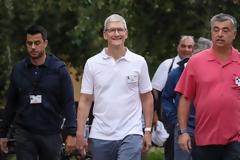 Ο Tim Cook και ο Eddy Cue παρουσιάζονται στο συνέδριο της Sun Valley για διαπραγμάτευση