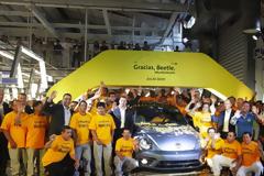 Μεξικό: Βγήκε και το τελευταίο θρυλικό «κατσαριδάκι» από το εργοστάσιο της Πουέμπλα