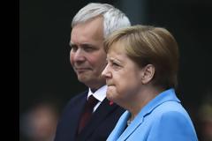 Γιατί τρέμει η Μέρκελ; H ίδια απαντά στο ερώτημα