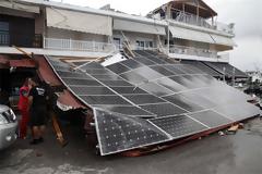 Χαλκιδική: Μαρτυρίες που συγκλονίζουν - Ο αέρας σήκωσε τον 8χρονο και τον πέταξε σε τζαμαρία!