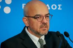 Αυξήθηκε για δέκατη συνεχόμενη χρονιά ο αριθμός των ανθρώπων που θα ’θελαν να δώσουν μια ανάποδη στον Μπάμπη Παπαδημητρίου