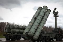 Έφτασαν τα πρώτα τμήματα των S-400 στην Τουρκία