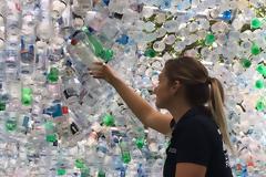 Τι να κοιτάτε πάντα στα πλαστικά μπουκάλια νερού