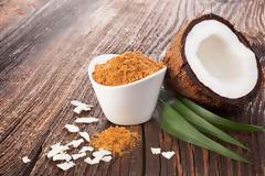 Ζάχαρη καρύδας: Γιατί είναι καλύτερη επιλογή από την λευκή ζάχαρη