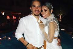 Οι πρώτες φωτογραφίες από τον γάμο Πετρούνια - Μιλλούση