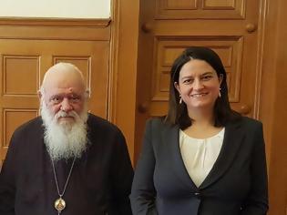 Φωτογραφία για Συνάντηση της Υπουργού Παιδείας και Θρησκευμάτων Νίκης Κεραμέως με τον Αρχιεπίσκοπο Ιερώνυμο