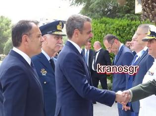 Φωτογραφία για Οι πρώτες φωτό από την επίσκεψη του Πρωθυπουργού Κυριάκου Μητσοτάκη στο Υπουργείο Άμυνας