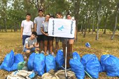 ΒΟΝΙΤΣΑ: Εθελοντική δράση απο νέους που συμμετέχουν στο πρόγραμμα Generation Europe -Καθάρισαν την παραλία Σάλτινη [ΦΩΤΟ]