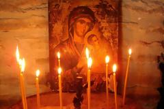 Άγιος Παΐσιος Άγιορείτης: «Τό κεράκι εἶναι μία κεραία πού μᾶς φέρνει σέ ἐπαφή μέ τόν Θεό»