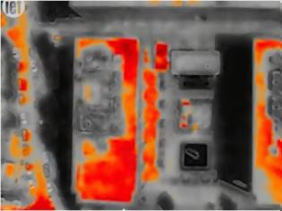 Φωτογραφία για Καύσωνας: Πυρακτωμένοι γίγαντες -Θερμική απεικόνιση αποτυπώνει τη θερμοκρασία σε κτίρια της Αθήνας (video)