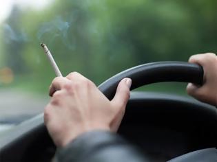 Φωτογραφία για Κάπνισμα και οδήγηση: Πρόστιμα από 1.500 ευρώ και αφαίρεση διπλώματος