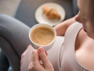 Φωτογραφία για Πόσα φλιτζάνια καφέ την ημέρα «επιτρέπονται» στην εγκυμοσύνη