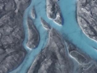 Φωτογραφία για Λιώνει η Γροιλανδία: 22 βαθμοί και ποτάμια πάγου