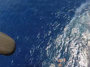 Φωτογραφία για Βίντεο - Εντυπωσιακή διάσωση ναυαγού με ελικόπτερο του Πολεμικού Ναυτικού στη Σέριφο
