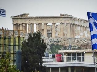 Φωτογραφία για Κομισιόν: Ένας χρόνος από την έξοδο της Ελλάδας από τα μνημόνια - Να συνεχιστούν οι μεταρρυθμίσεις
