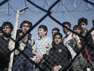 Φωτογραφία για Ψάχνουν στρατόπεδα στην Αττική για να μεταφέρουν πρόσφυγες και μετανάστες από νησιά