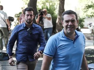 Φωτογραφία για Ο ΣΥΡΙΖΑ καταγγέλλει τον Μητσοτάκη ότι συνωμότησε με τον Σαμαρά για να εκλεγεί!