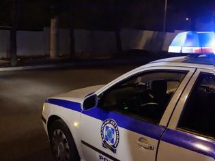 Φωτογραφία για Συνελήφθησαν τρεις νεαροί που έσπαγαν αυτοκίνητα σε Πατήσια και Ριζούπολη
