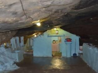 Φωτογραφία για Παναγία Σπηλιανή : Το εκκλησάκι που βρίσκεται μέσα σε μια σπηλιά