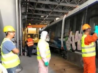 Φωτογραφία για Ξεκίνησε ο καθαρισμός των βαγονιών του Μετρό Θεσσαλονίκης μετά τον βανδαλισμό τους