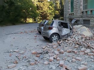Φωτογραφία για Σεισμός 5,6 Ρίχτερ στην Αλβανία: Κατέρρευσαν κτίρια