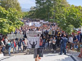 Φωτογραφία για Ξάνθη: Διαδήλωση από μαθητές της μουσουλμανικής μειονότητας, που ζητούν καλύτερες συνθήκες διδασκαλίας