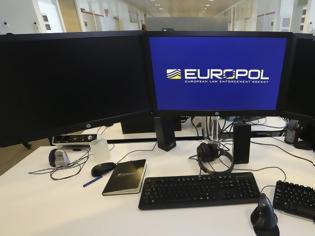 Φωτογραφία για Europol: Εξαρθρώθηκε σπείρα σύγχρονου δουλεμπορίου με θύματα Βούλγαρους εργάτες