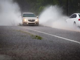 Φωτογραφία για Τι προσέχουμε για ασφαλή οδήγηση στην βροχή