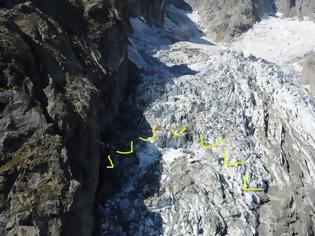 Φωτογραφία για Ιταλία: Κίνδυνος κατάρρευσης τμήματος παγετώνα του Λευκού Όρους