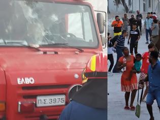 Φωτογραφία για Φωτιά στη Μόρια: Δύο νεκροί – Ζημιές σε πυροσβεστικά οχήματα