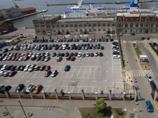 Φωτογραφία για Απίστευτη κομπίνα στο λιμάνι της Θεσσαλονίκης με κύκλωμα που έβγαζε... εκατομμύρια ευρώ