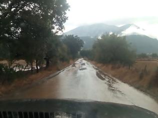 Φωτογραφία για «Πλημμύρισε» ο δρόμος ΑΕΤΟΣ -ΜΠΑΜΠΙΝΗ από την βροχή -  [ΒΙΝΤΕΟ]