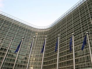 Φωτογραφία για ΕΕ: Αφαιρεί Ελβετία και Εμιράτα από τις λίστες φορολογικών παραδείσων
