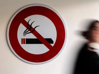 Φωτογραφία για 200 ευρώ η «καμπάνα» για το κάπνισμα σε δημόσιους χώρους – Αντιδρούν οι αστυνομικοί