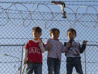 Φωτογραφία για Guardian: Τι είναι το «σύνδρομο παραίτησης» που απειλεί τα παιδιά στη Μόρια