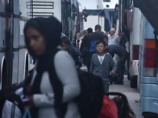 Φωτογραφία για Στην Ελευσίνα έφτασαν άλλοι 389 μετανάστες από Σύμη