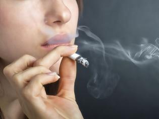 Φωτογραφία για 1 στους 3 Έλληνες δηλώνει καπνιστής, ενώ 1 στους 3 δηλώνει πρώην καπνιστής.