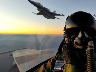 Φωτογραφία για Ελληνικά μαχητικά «βομβάρδισαν» θέσεις του εχθρού στην Κύπρο - Τουρκικά F-16 πέταξαν πάνω από τις Οινούσσες