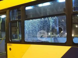 Φωτογραφία για Λεωφόρος Συγγρού: Μεθυσμένος πέταξε μπουκάλι σε λεωφορείο επειδή ο οδηγός αρνήθηκε να τον επιβιβάσει