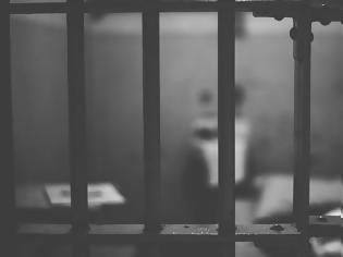 Φωτογραφία για Πέντε πληρωμένοι δολοφόνοι «πάσαραν» ο ένας στον άλλον το συμβόλαιο θανάτου και κατέληξαν όλοι στη φυλακή
