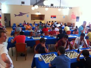 Φωτογραφία για Ξεκίνησε το 1ο διεθνές σκακιστικό τουρνουά «Πάλαιρος 2012». Ή αλλιώς: η Πάλαιρος ψηφίζει ΣΚΑΚΙ!